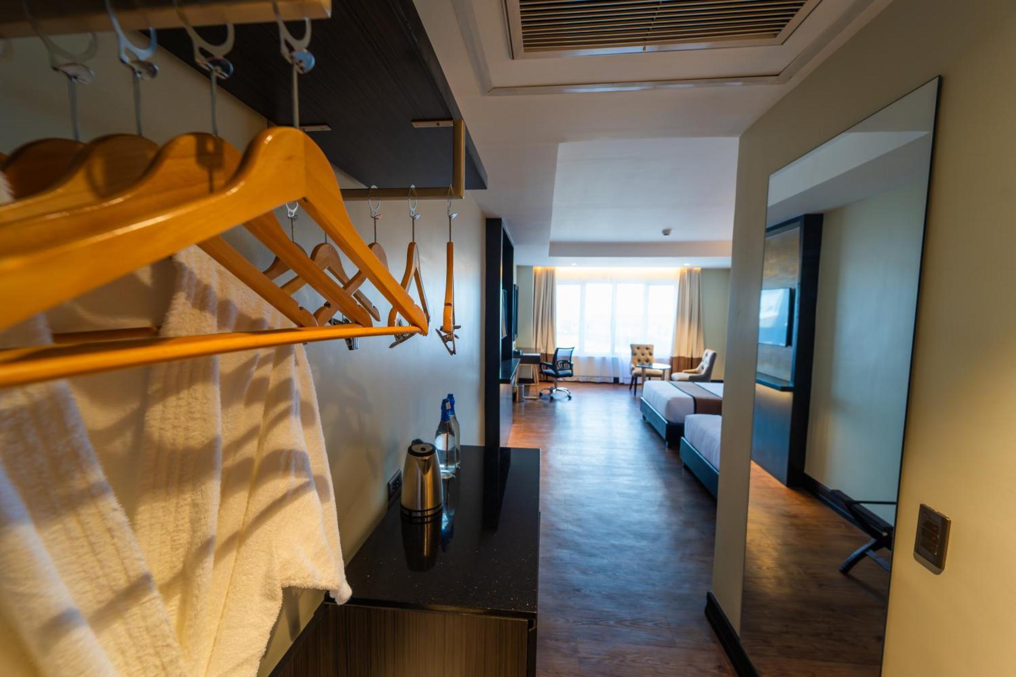 MetroCentre Hotel Tagbilaran Extérieur photo